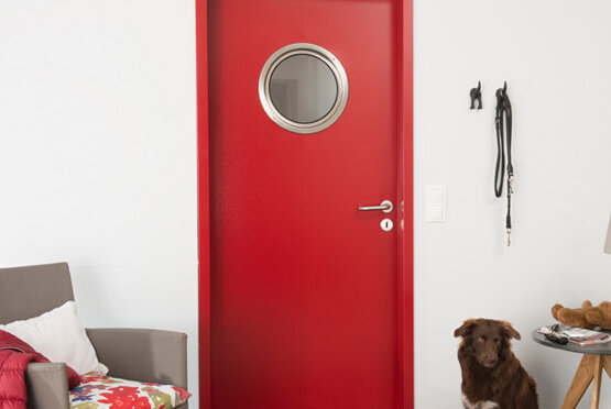 Beltéri acélajtók