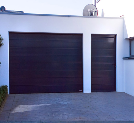 Mellékajtók garázskapukhoz